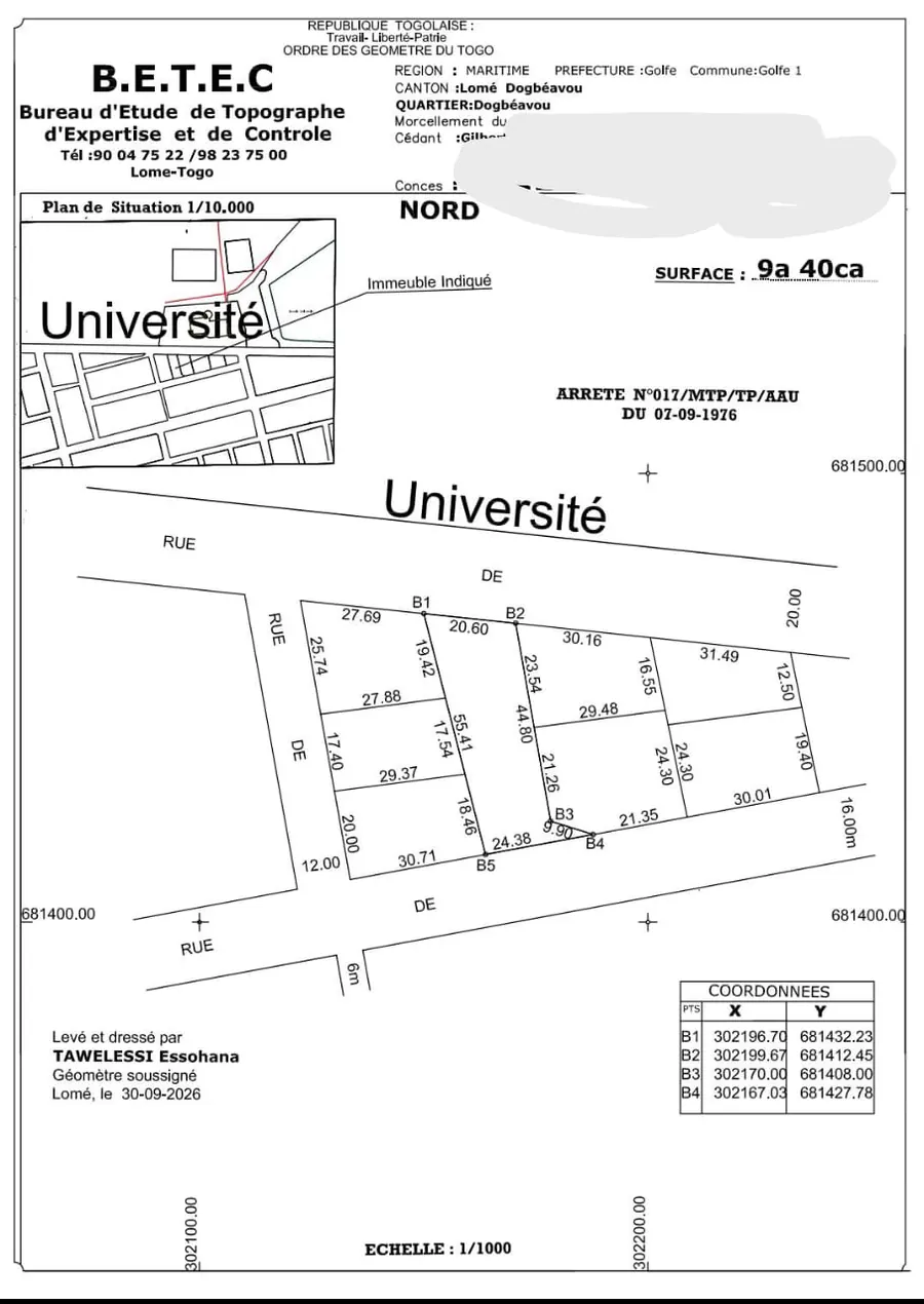 Vente d'un terrain bâti à Adéwui, 940 m², 29 pièces, proche des pavés – 180 millions FCFA
