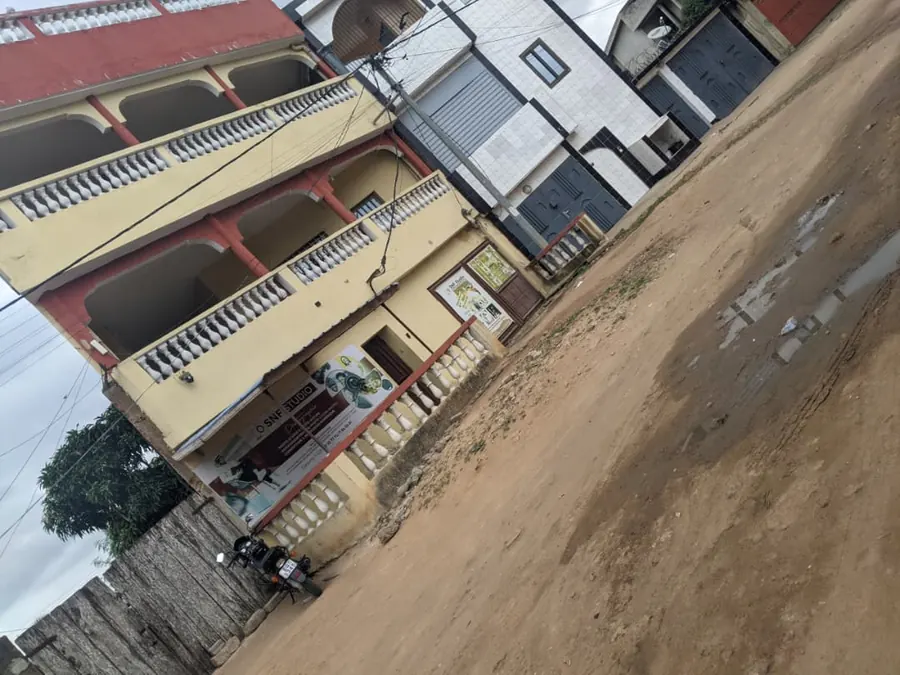 Maison 9 pièces en vente à Adidogomé Sagbado – 15 millions FCFA