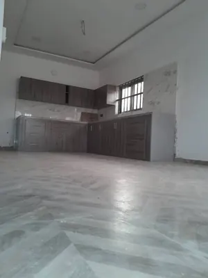 Villa 7 chambres de 300 m² en vente à Agoè Nanegbe – 70 millions FCFA — photo 2