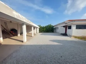 Villa 7 pièces à vendre sur 5 lots à Baguida – 1,2 milliard FCFA — photo 2