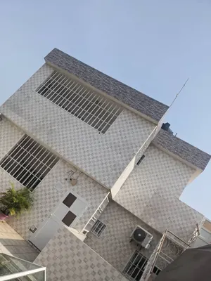 Villa 8 pièces R+2 en vente au bord des pavés à Totsi – 250 millions FCFA | Titre foncier — photo 3