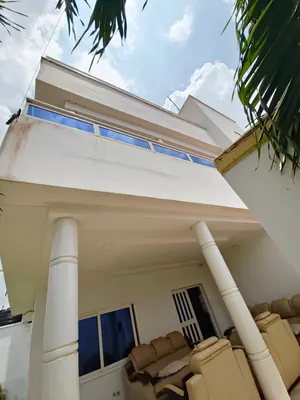 Vente d'une villa à Agoè Zongo École Malaïka, R+1 avec dépendances, jardin, titre foncier personnel – 75 millions FCFA — photo 8
