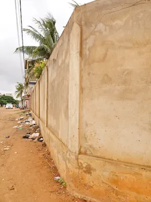 Vente d'une villa à Agoè CCL, R+1, 2 lots en angle de rues, à 40 m du Boulevard CEDEAO – 150 millions FCFA — photo 4