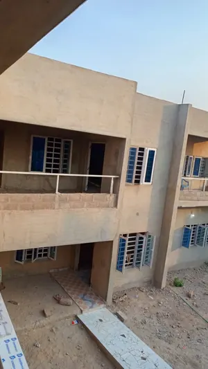Immeuble R+1 en vente à Zanguera (carrefour UCAO) – 180 millions FCFA
