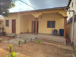 Villa 3 chambres à vendre sur demi-lot à Agoè Zopomahé – 25 millions FCFA — photo 3