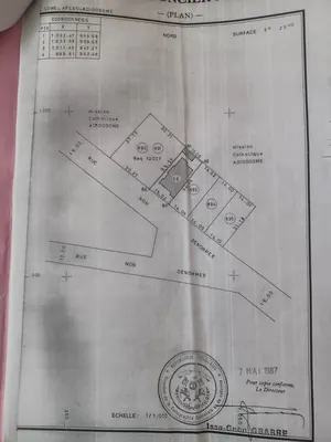 Villa étage 6 pièces en vente sur 1 lot avec titre foncier à Adidogomé Catholique – 100 millions FCFA