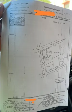 Maison 3 chambres à vendre en angle de rue à Kodjoviakopé – 80 millions FCFA