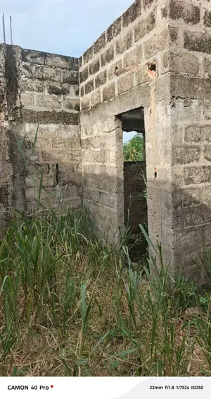 Vente d'une villa à Agoè Legbassito Avinato, 5 chambres, 1 lot (600 m²), en angle de rue, niveau dalle – 40 millions FCFA — photo 5