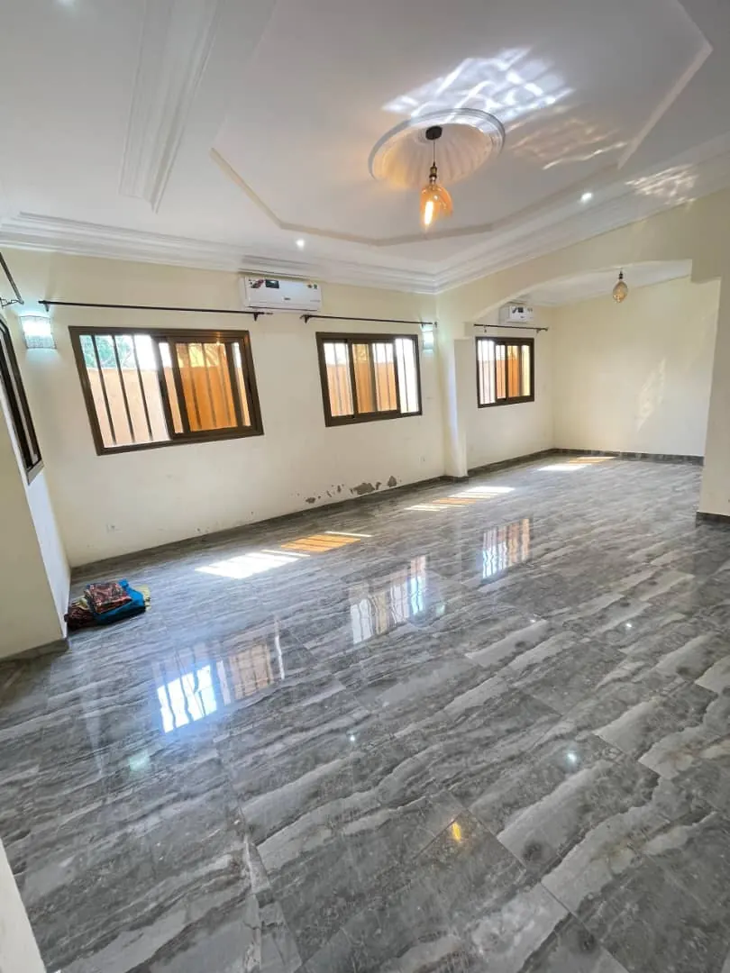 Villa 3 pièces à vendre à Adidogomé Assiyéyé derrière la mairie Golf 7 – à partir de 45 millions FCFA