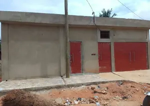 Vente d'une villa à Avedji, près du Catholique Fatima, 2 pièces + boutique + garage, 128 m², tampon OTR – 18 millions FCFA — photo 3