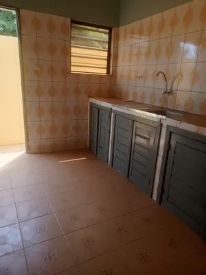 Villa 4 chambres avec boutique en vente à Zanguera Kpemé – 35 millions FCFA — photo 3