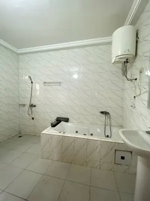 Location d'une villa duplex à N'Kafou, 5 chambres, avec jardin, climatisée – 650 000 FCFA/mois — photo 12