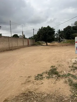 Vente d'un terrain à Sanguéra Klikamé, 2 lots et demi, 1501 m², titre foncier personnel – 55 millions FCFA — photo 4