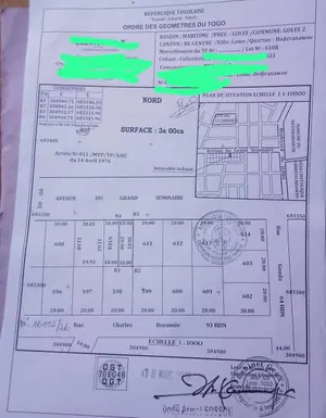 Maison 11 pièces de rapport en vente en bordure de goudron à Hédzranawoé – 85 millions FCFA