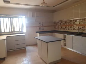 Villa duplex 1 lot à vendre à Avedji, proche du goudron – 200 millions FCFA — photo 4