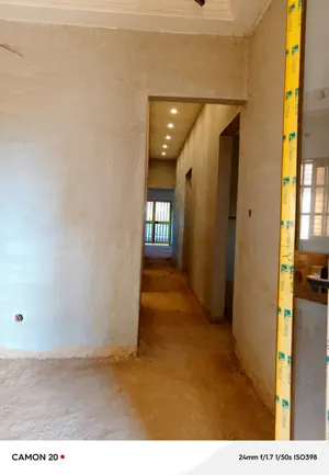Vente d'une villa duplex à Sogbossito Supermarché Dauphine, 8 chambres, demi-lot, à 250m du goudron – 70 millions FCFA — photo 12