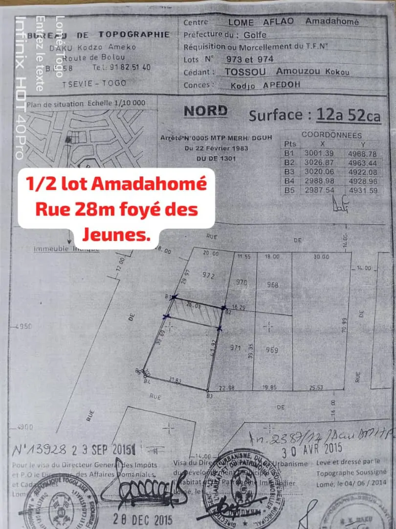 Terrain demi-lot de 300 m² en vente à Amadahome – 18 millions FCFA