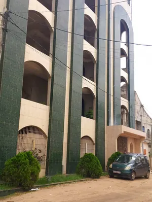 Hôtel R+5 en vente à Adidoadin – 1 830 000 000 FCFA — photo 2