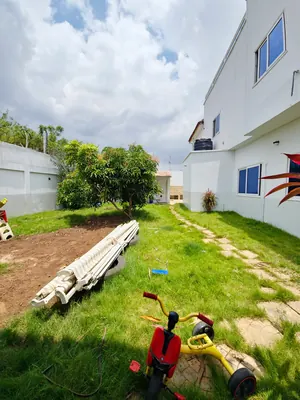 Vente d'une villa à Agoè Zongo École Malaïka, R+1 avec dépendances, jardin, titre foncier personnel – 75 millions FCFA — photo 2