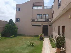 Villa duplex 1 lot à vendre à Avedji, proche du goudron – 200 millions FCFA — photo 1