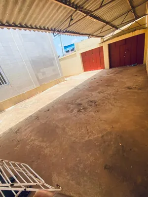 Location ou vente d'une villa à Kégué Somayaf, 5 chambres, angle de rue, à 50 m du goudron – 400 000 FCFA/mois ou 250 millions FCFA — photo 6