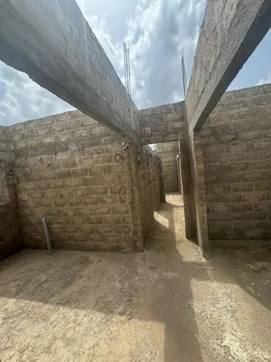 Maison inachevée niveau dalle 3 chambres en vente à Zanguera Akepedo avant péage – 18 millions FCFA — photo 4
