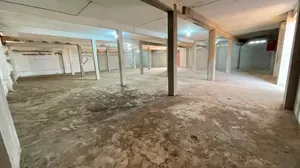 Entrepôt 400 m² en location à Aéroport Togo2000 – Lomé – 1 500 000 FCFA