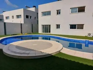 Villa 5 chambres en vente à Cité OUA – 1 250 000 000 FCFA