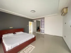 Villa 4 chambres avec piscine en vente à Cité OUA – 4 500 millions FCFA — photo 4