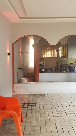 Vente d'une villa à Zanguera Klikame, 1 chambre salon, avec garage, boutique et forage – 25 millions FCFA — photo 8