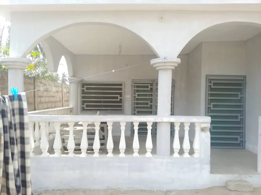 Villa 3 chambres en vente à Agovoudou, à 50 mètres du goudron – 45 millions FCFA