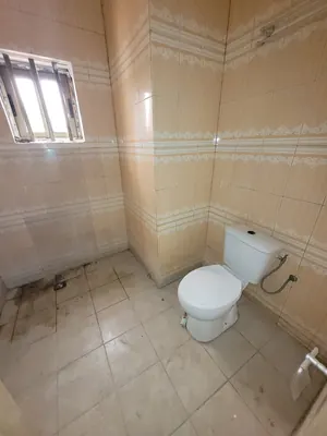 Location d'un appartement à Agoè Nanegbé, 1 pièce (chambre salon), à l'étage avec balcon – 40 000 FCFA/mois — photo 2