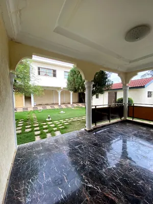 Location d'une villa duplex à N'Kafou, 5 chambres, avec jardin, climatisée – 650 000 FCFA/mois — photo 4