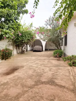 Vente d'une villa à Agoè Cacaveli, meublée avec piscine, 6 chambres sur 2 lots et demi – 350 millions FCFA — photo 9