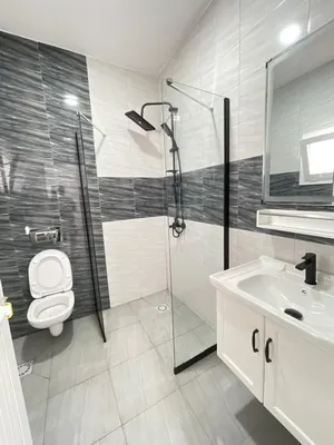 Vente d'une villa à Avénou Factory, 8 pièces, duplex R+2 nouvelle construction sur demi-lot – 155 millions FCFA — photo 3