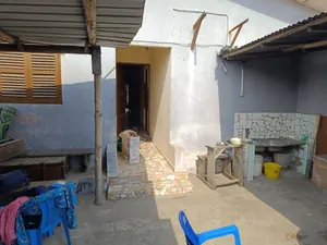Villa 4 pièces en vente en angle de rue à Kodjoviakopé – 70 millions FCFA — photo 4