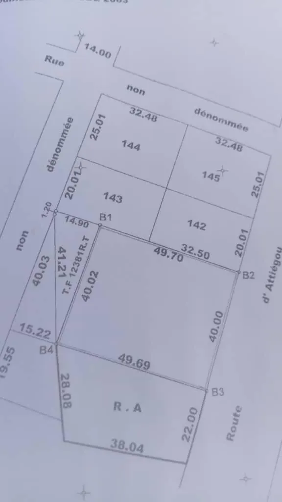 Terrain de 995 m² en vente à Hedzranawoé, Lomé – 50 millions FCFA