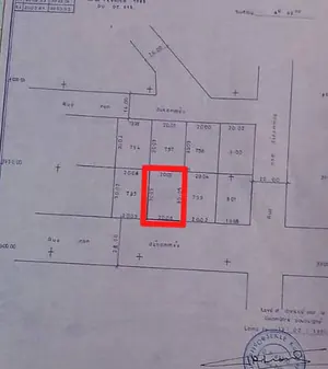 Vente d'une maison à Agoè Minamadou, 5 chambres sur 1 lot (600 m²), face grande voie, 2 bâtiments + 2 boutiques – 70 millions FCFA — photo 1