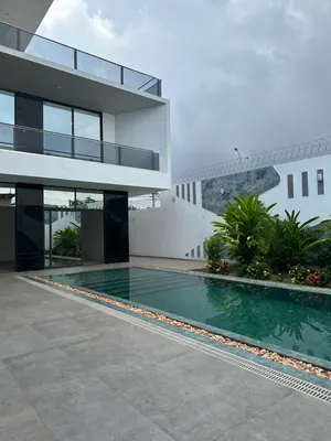 Vente d'une villa à Tokoin Forever – 900 000 000 FCFA