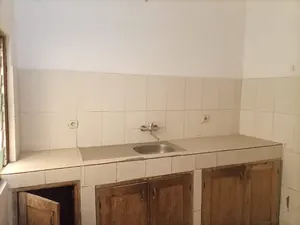 Maison 3 chambres à vendre à Kpogan, 200 m du goudron – 32 000 000 FCFA — photo 2