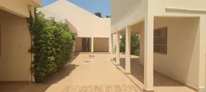 Villa duplex 12 chambres 2400 m² à vendre à la Cité OUA (Caisse), Lomé – 1,8 milliards FCFA — photo 4
