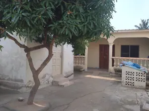 Maison 2 chambres à vendre sur demi-lot à Agoe Ahonkpe/Belgique – 15 millions FCFA — photo 2