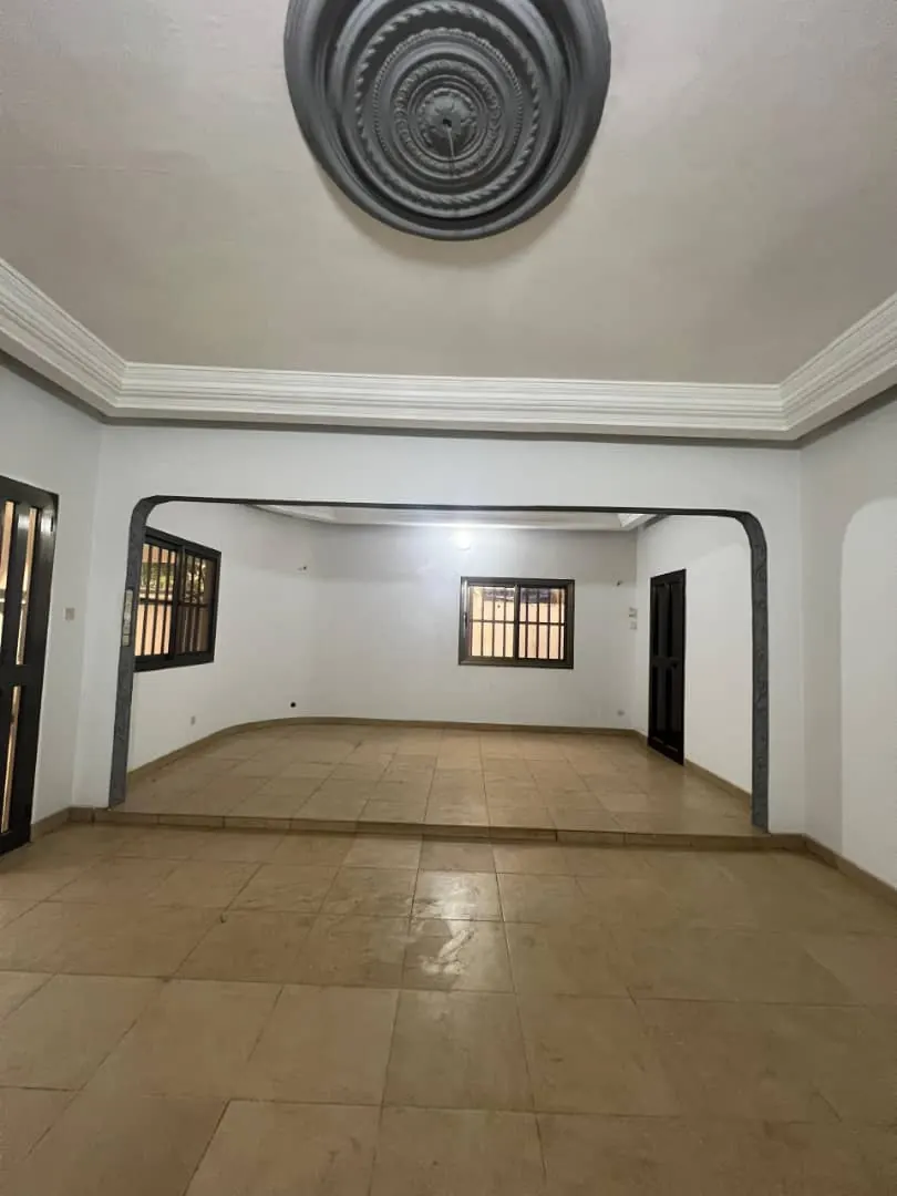 Villa 3 chambres en vente proche du goudron à Avédji Cito – 70 millions FCFA