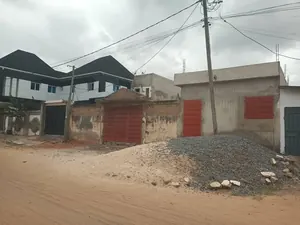 Boutique en vente à Adidogomé Catholique – 12 millions FCFA