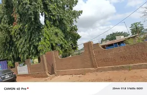 Terrain 2 lots 1200 m² en vente en angle de rue à Agoè Atchanvé – 50 millions FCFA le lot — photo 2