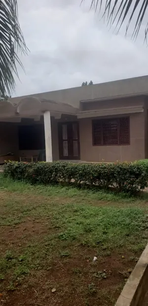 Villa 4 chambres sur 1 lot en vente à Djidjolé – 95 000 000 FCFA — photo 3
