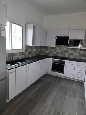 Villa duplex 5 chambres à louer à Baguida Akerebouro à 50m du goudron – 700 000 FCFA/mois