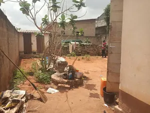 2 boutiques en vente en bordure de goudron à Adidogomé Apédokoè – 8 millions FCFA — photo 2