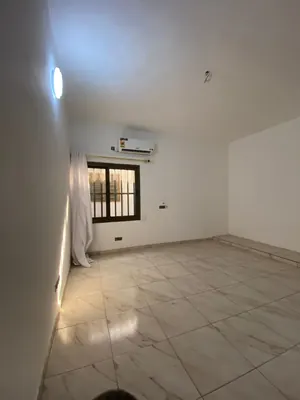 Vente d'une villa à Attiégou, 5 chambres, sur demi-lot, à 100 m du goudron – 59 millions FCFA — photo 3