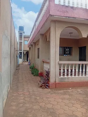 Vente d'une villa à Agoè Lycée, 3 chambres, demi-lot en bordure de rue à 250m du goudron – 65 millions FCFA — photo 5
